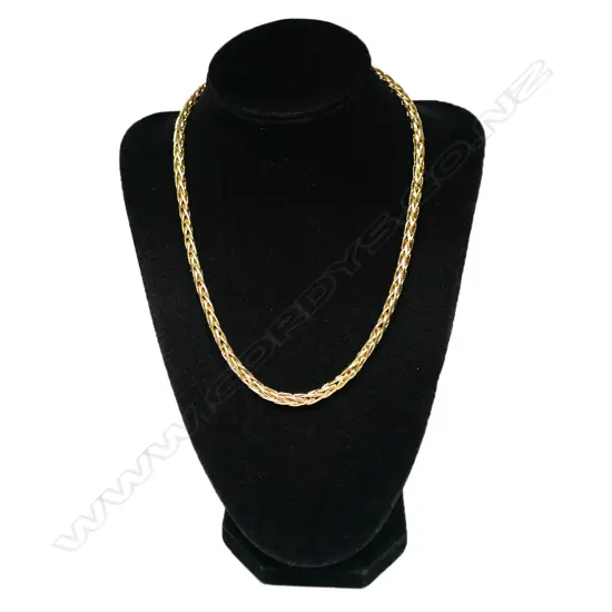 A 9ct gold chain,