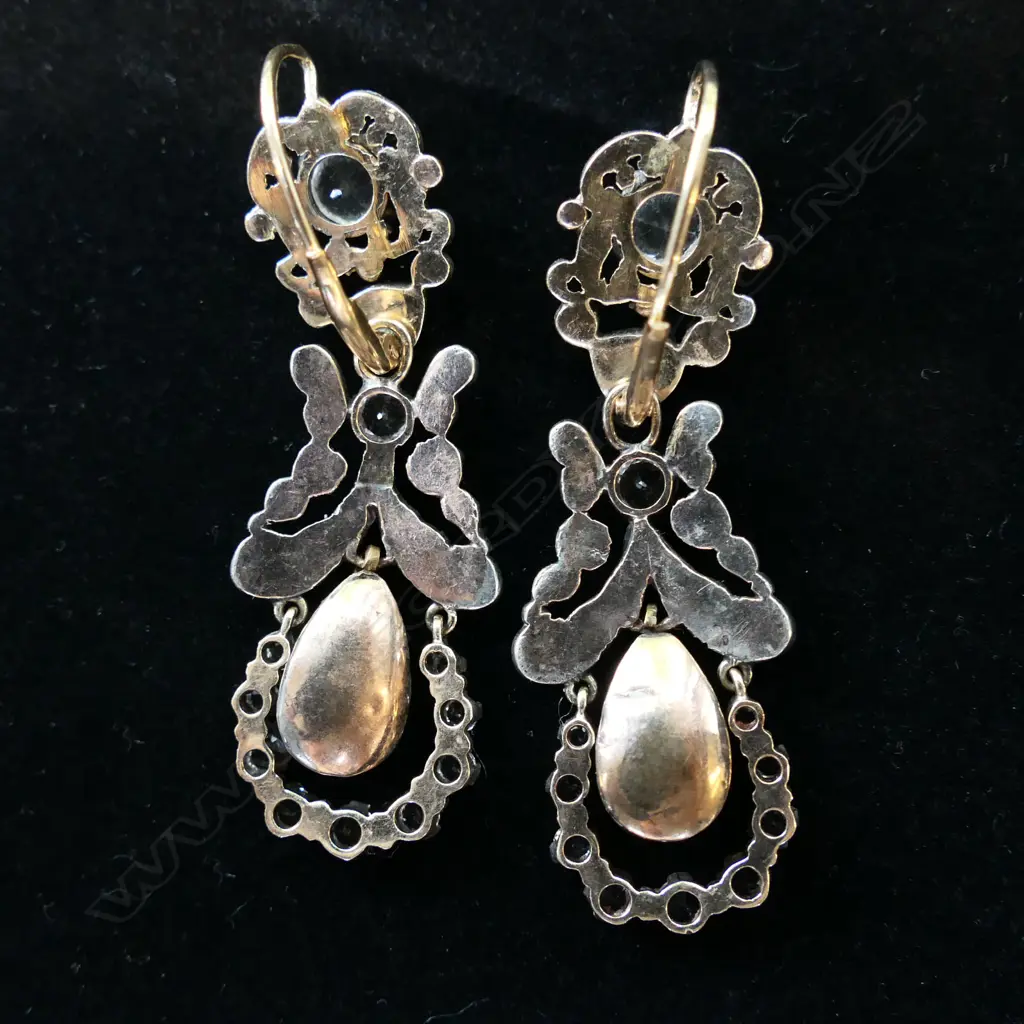 A pair of Georgian gold and silver mixed stone earrings, Image 1++