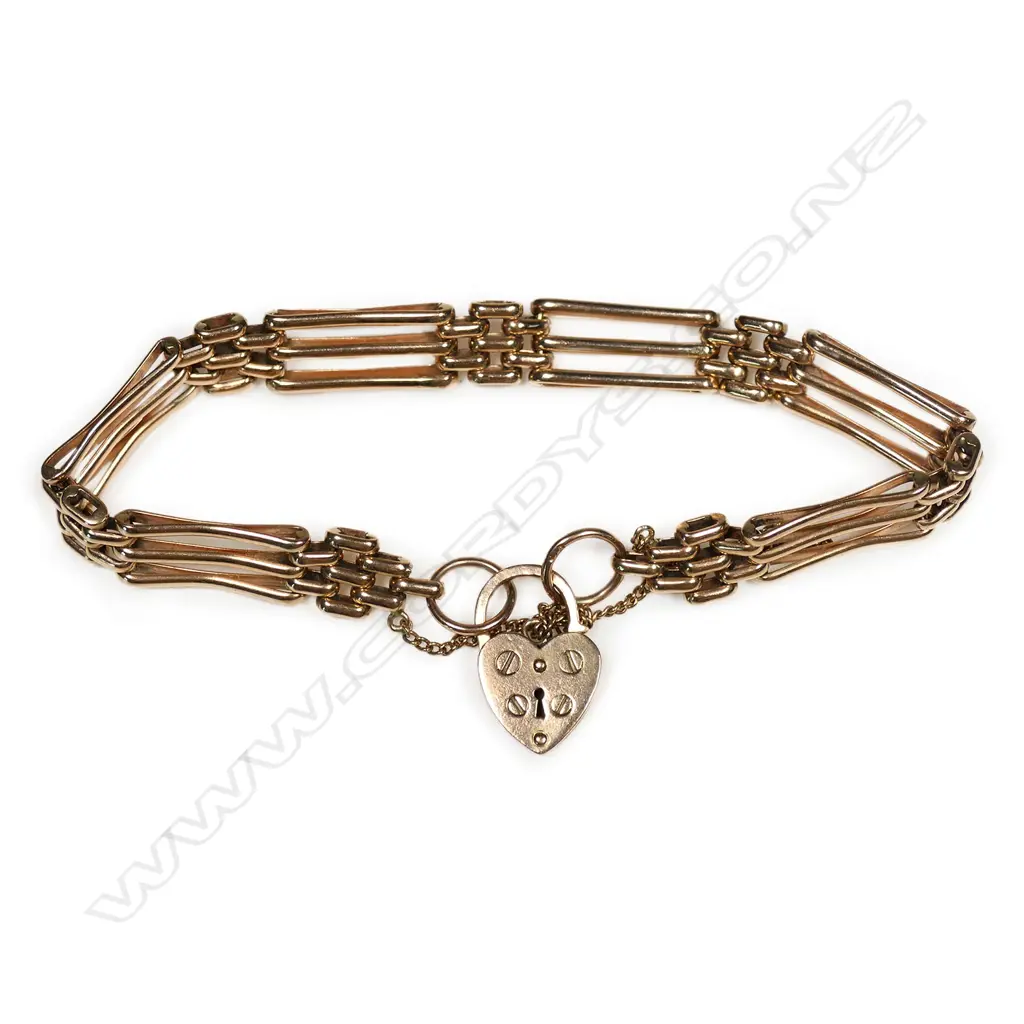 A vintage 9ct rose gold gate link bracelet, Image 1++