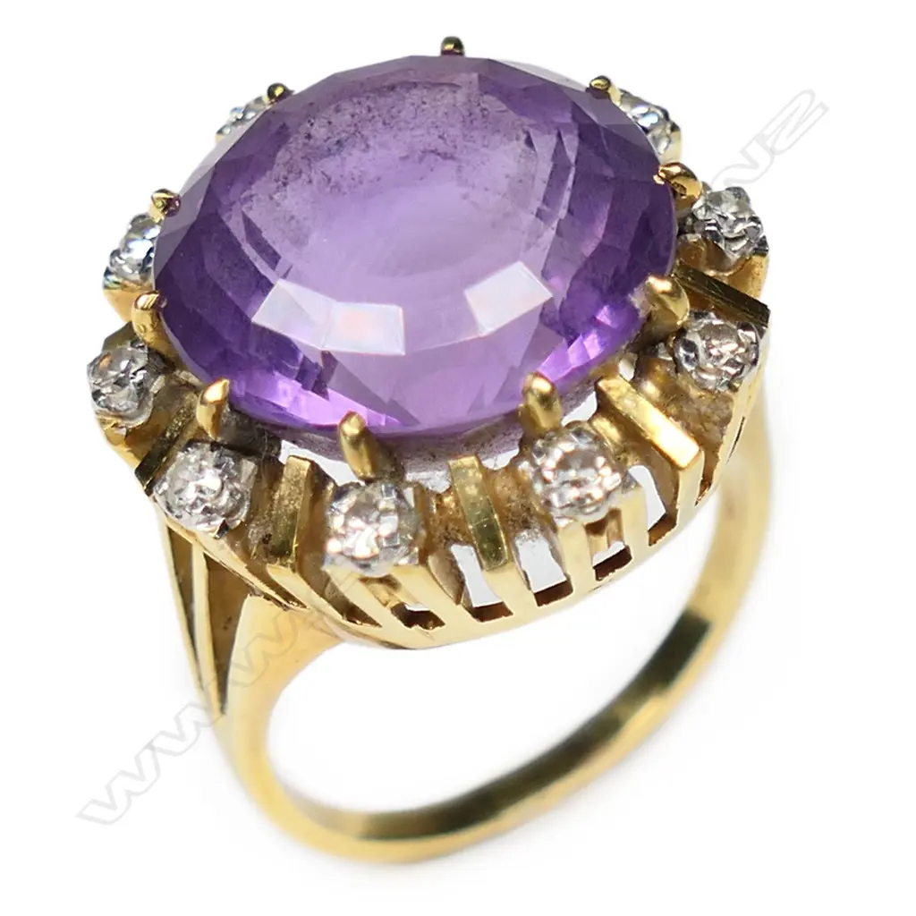 A retro 18ct gold amethyst and diamond ring, Image 1++