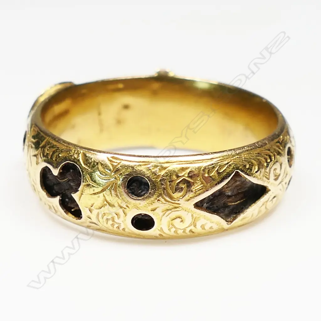 A late Victorian 15ct yellow gold mourning buckle ring, Image 1++
