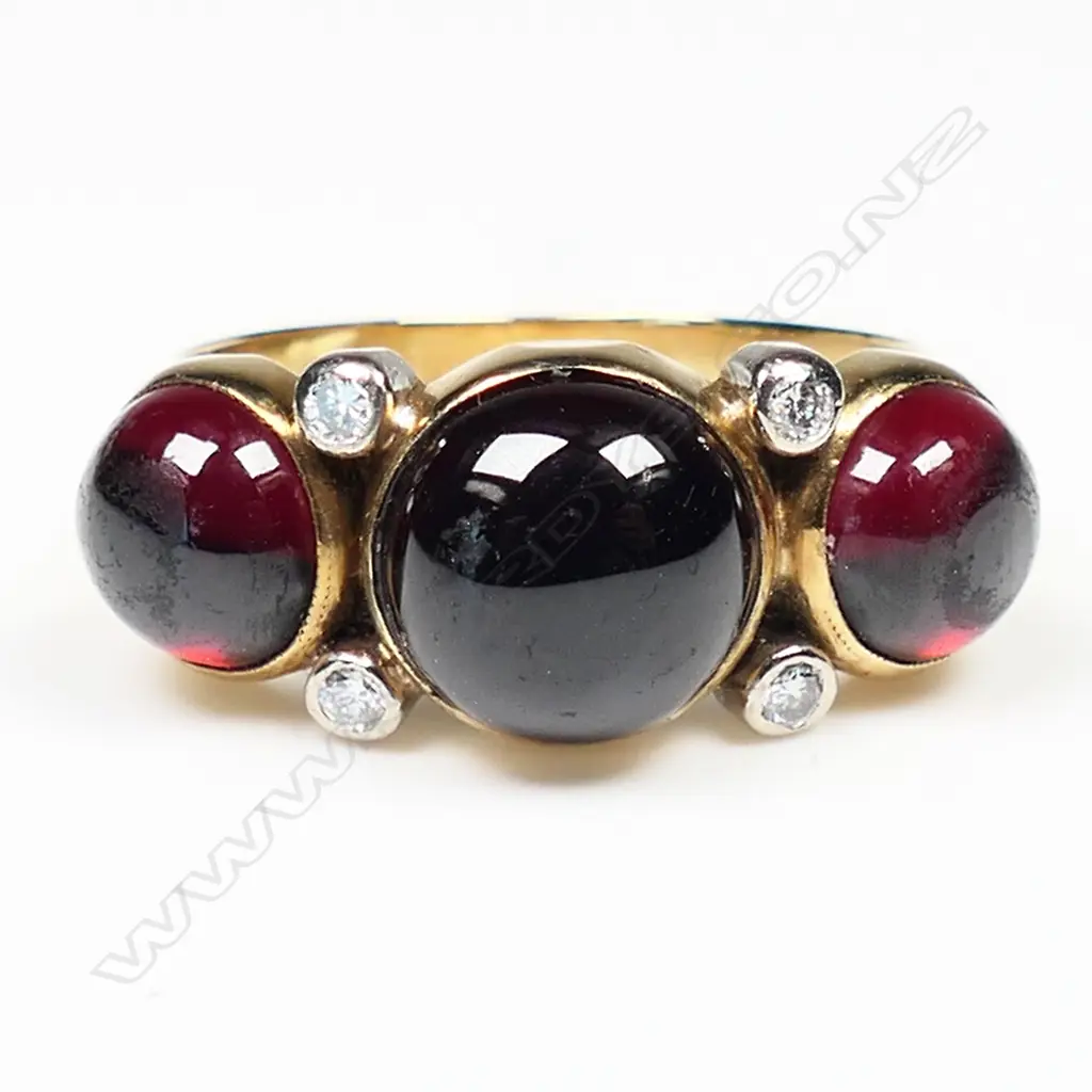 A vintage designer 9ct yellow gold large garnet and diamond ring, Image 1++
