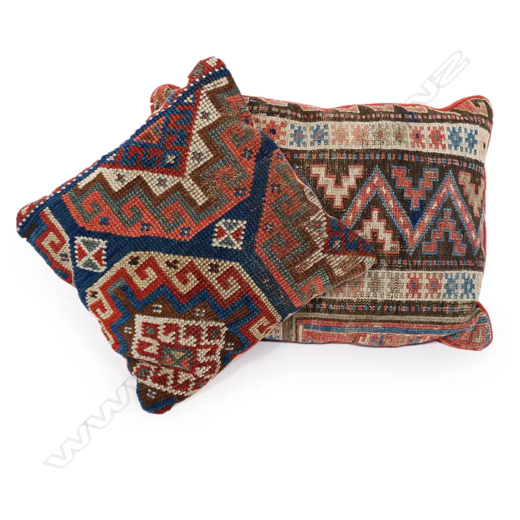 Two kelim cushions, Image 1++