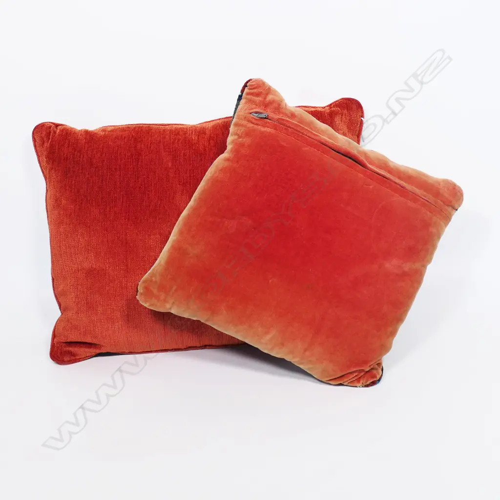 Two kelim cushions, Image 1++