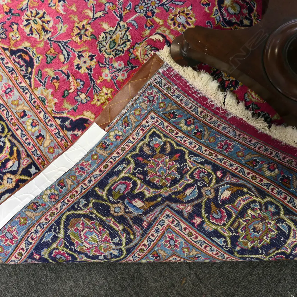 A hand-knotted Persian Mashhad carpet, Image 1++