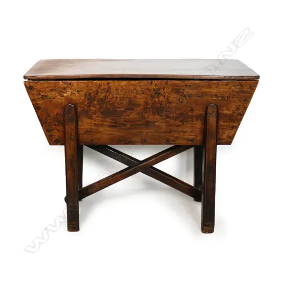 A 19thC figured elm dough bin,