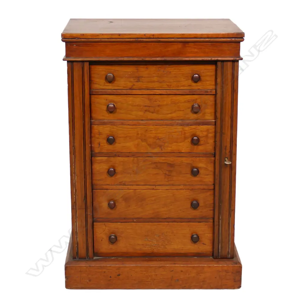 A Victorian mahogany collector's chest of Wellington chest form, Image 1++