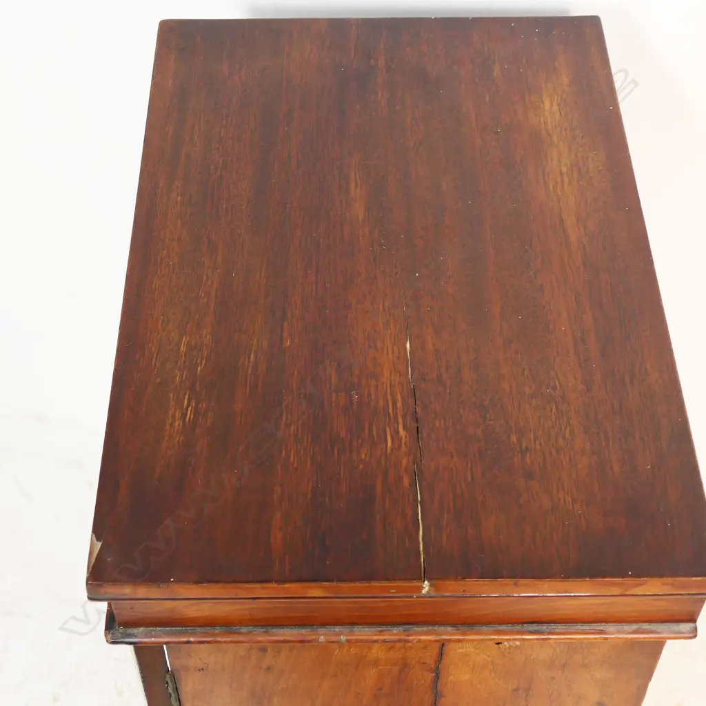 A Victorian mahogany collector's chest of Wellington chest form, Image 1++