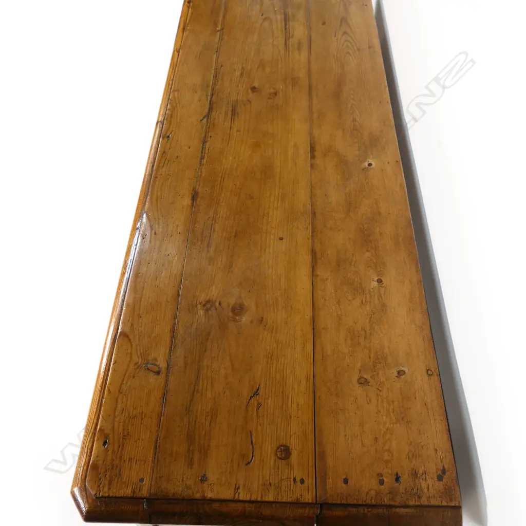 A 19thC French pine buffet, Image 1++