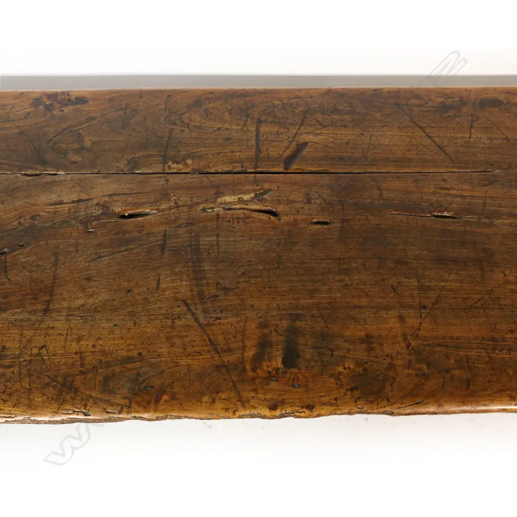 A Spanish fruitwood dining table, Image 1++