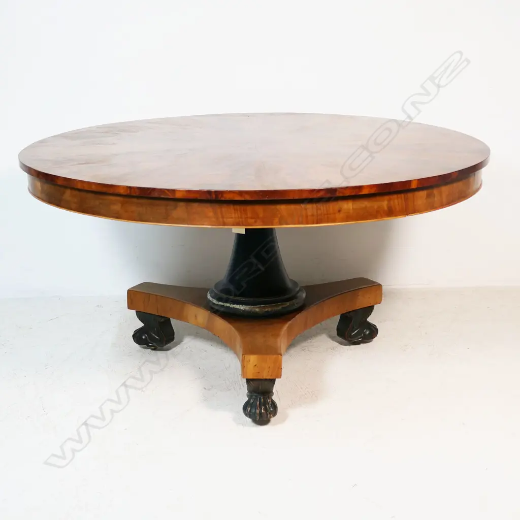An uncommon early 19thC Austrian Empire round tilt top dining table, Image 1++