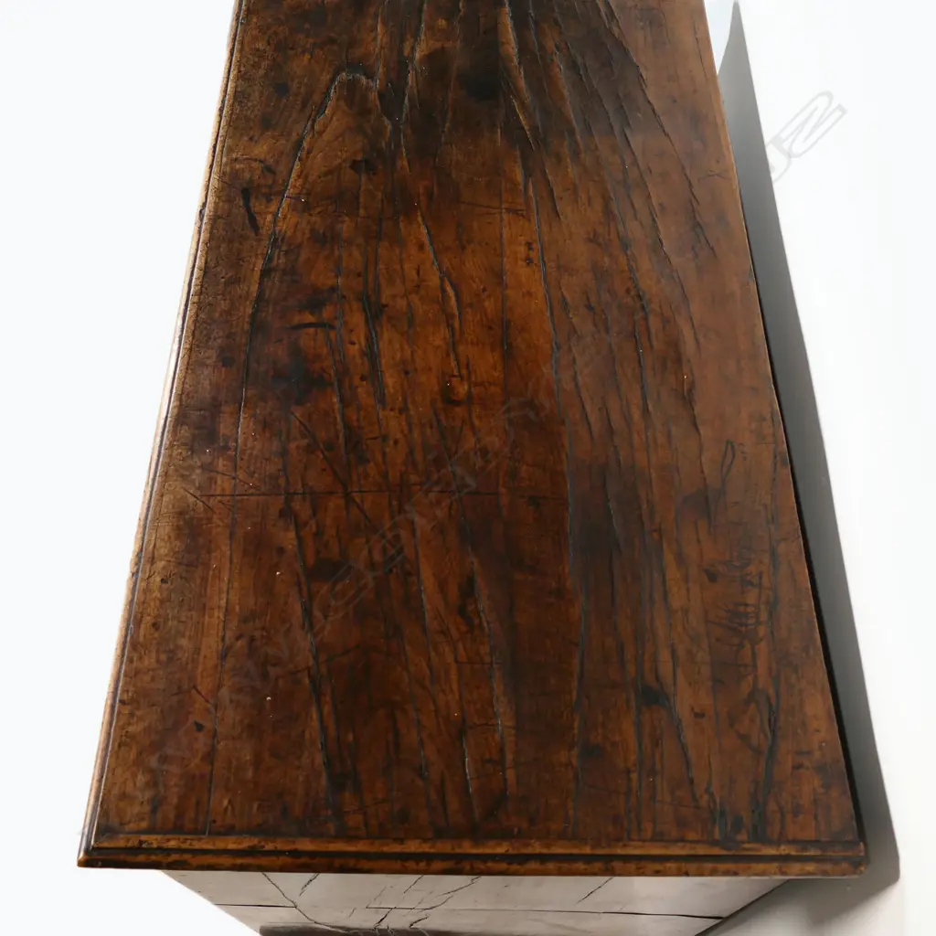 A George II walnut split chest, Image 1++