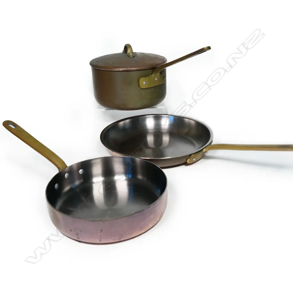 Three copper pans, Image 1++