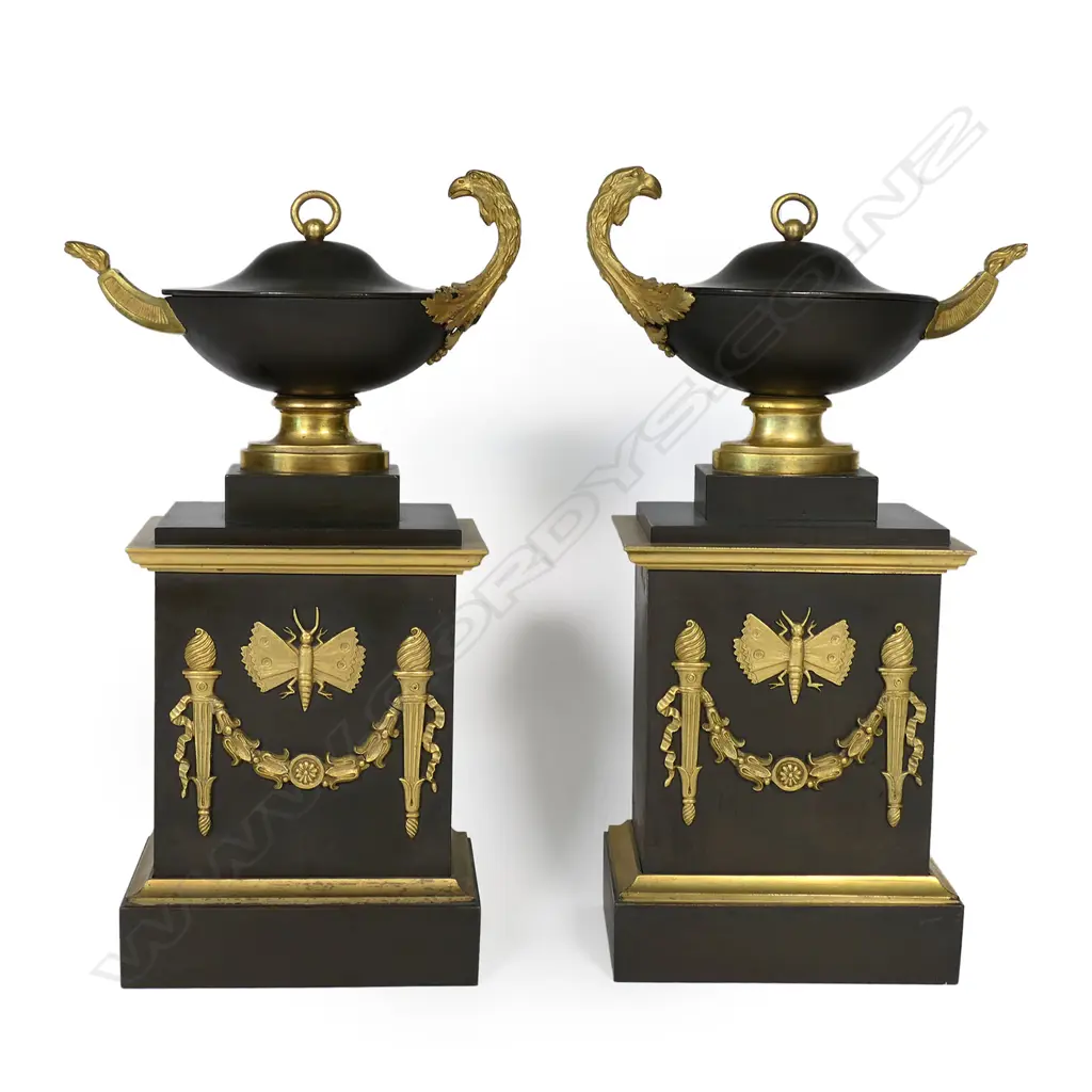 A fine quality pair of French Napoleonic 19thC Grand Tour bronze and ormolu garnitures, Image 1++