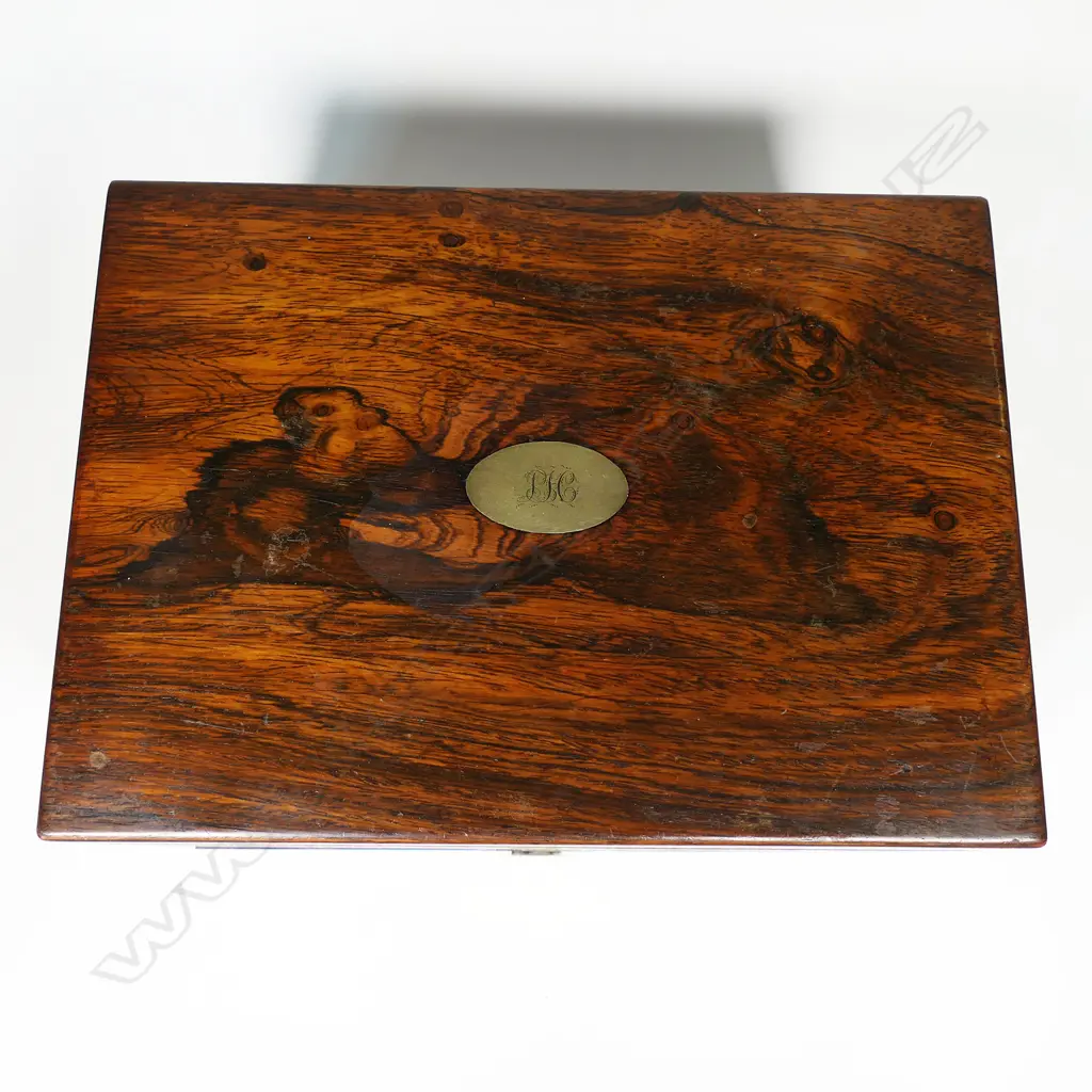 A quality Victorian rosewood travelling vanity and jewel case, Image 1++