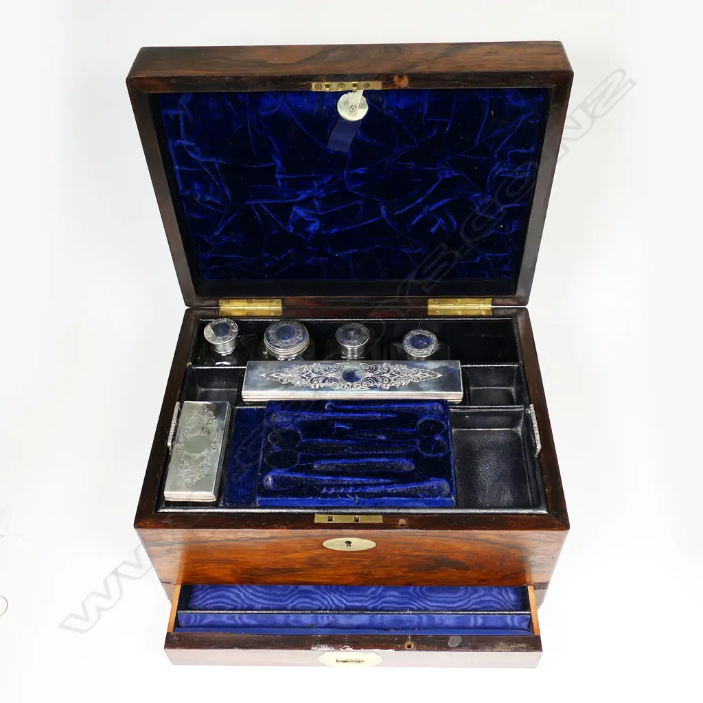 A quality Victorian rosewood travelling vanity and jewel case, Image 1++
