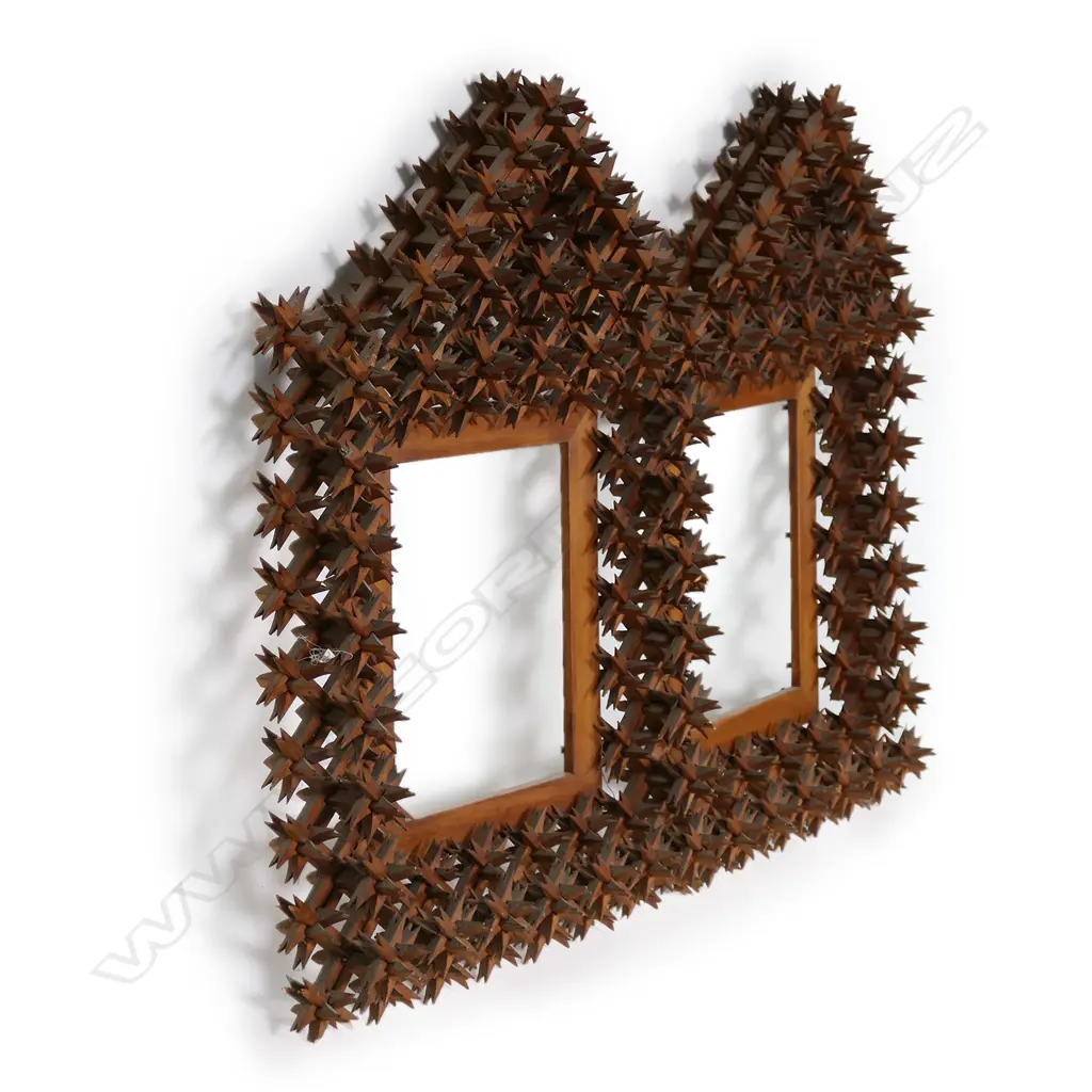 A c.1900 handmade ‘Crown of Thorns’ tramp art double picture frame, Image 1++