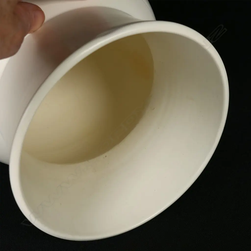 An Ernest Shufflebotham hand-potted Crown Lynn Vase, Image 1++