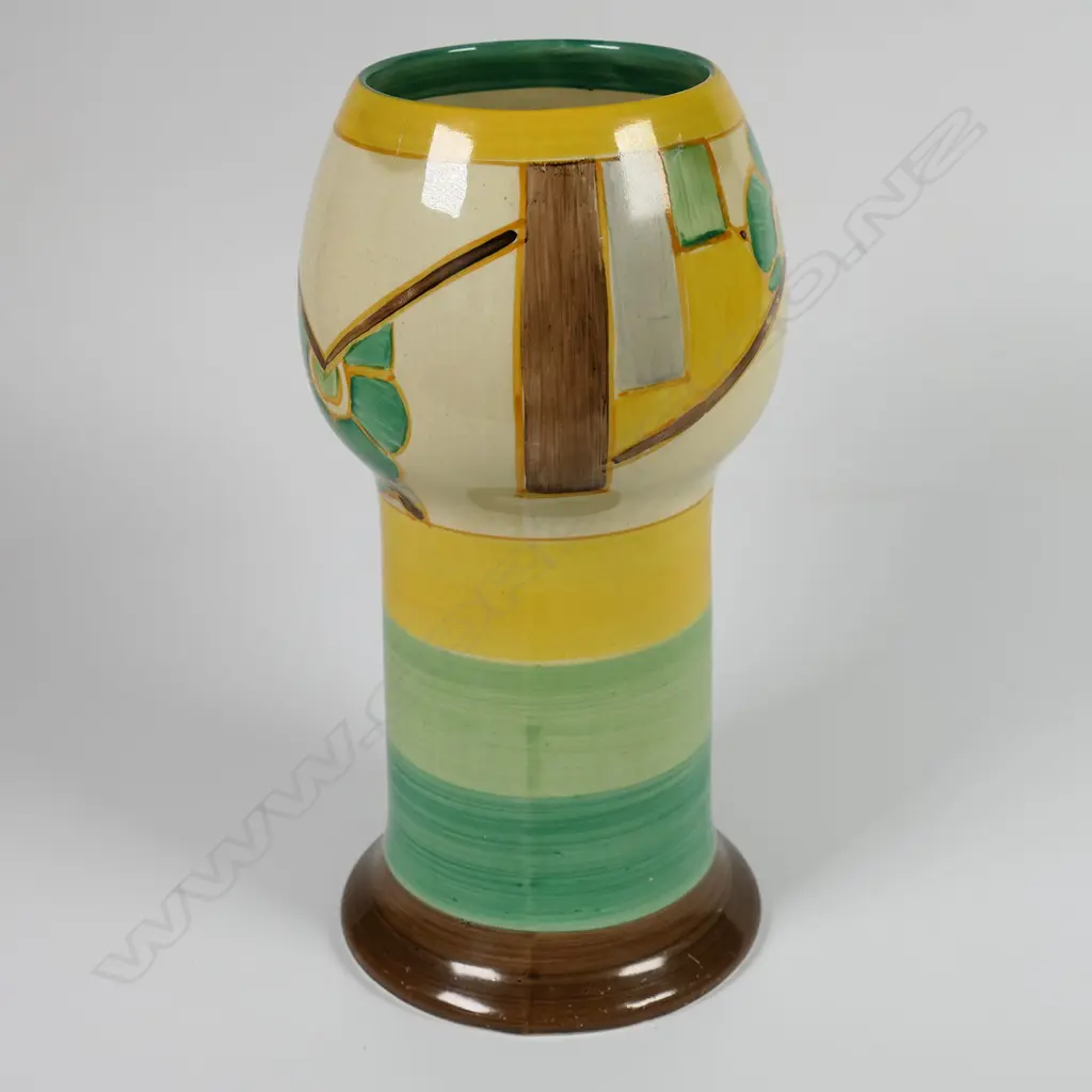 Clarice Cliff Bizarre 'Moonflower' vase, Image 1++