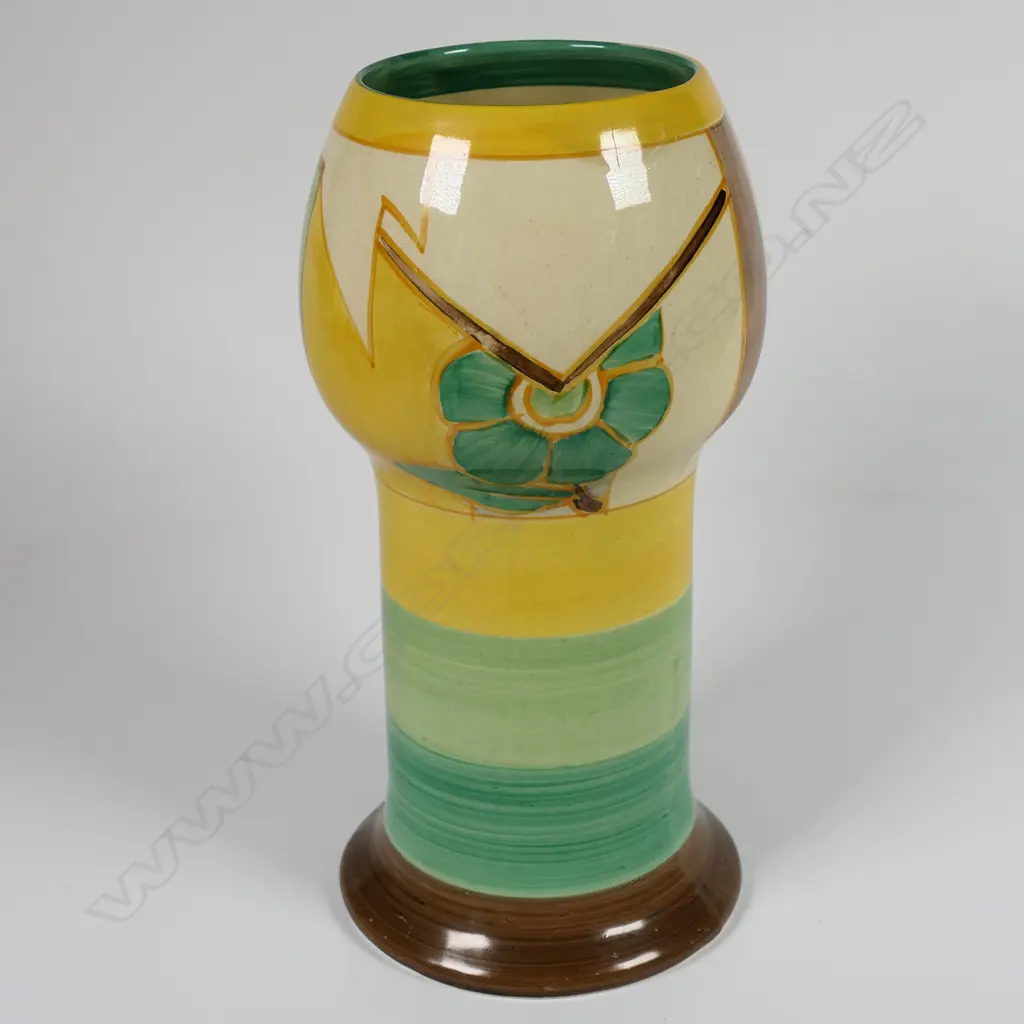 Clarice Cliff Bizarre 'Moonflower' vase, Image 1++