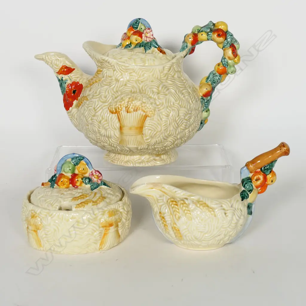 A Clarice Cliff 'Celtic Harvest' tea service, Image 1++