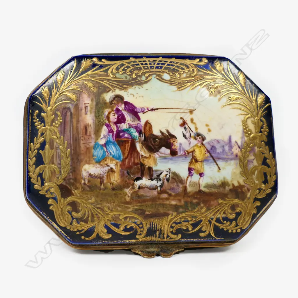 A 19thC Sevres hand painted porcelain box, Image 1++