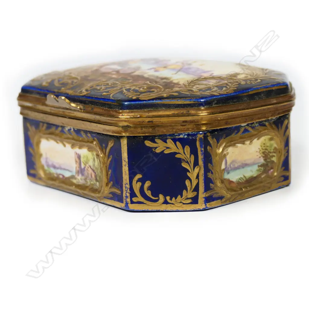 A 19thC Sevres hand painted porcelain box, Image 1++