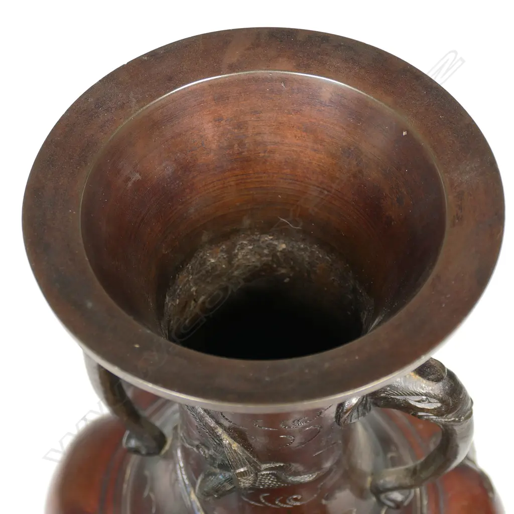 A large Japanese Meiji bronze vase, Image 1++