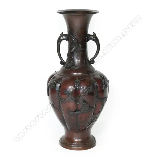 A large Japanese Meiji bronze vase,