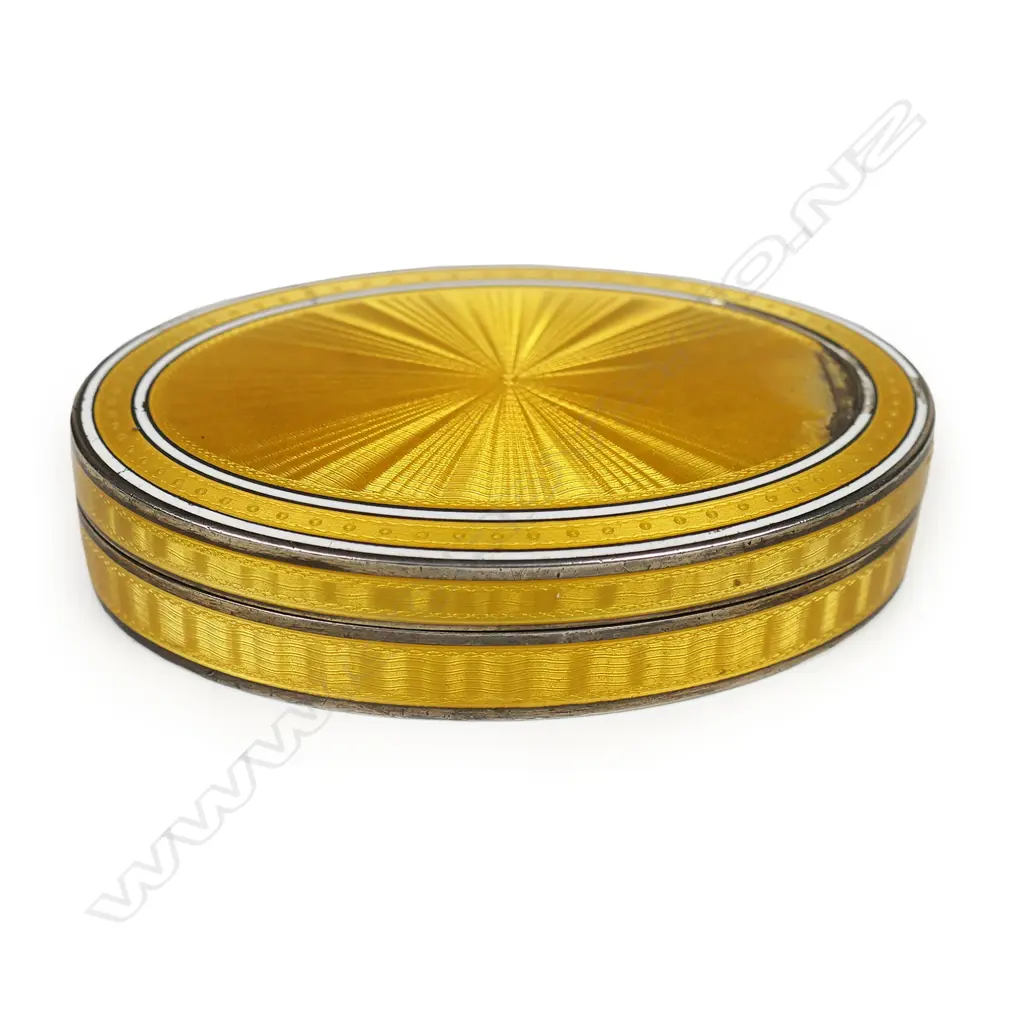 An early 20thC Asprey silver and yellow guilloche enamel lidded box, Image 1++