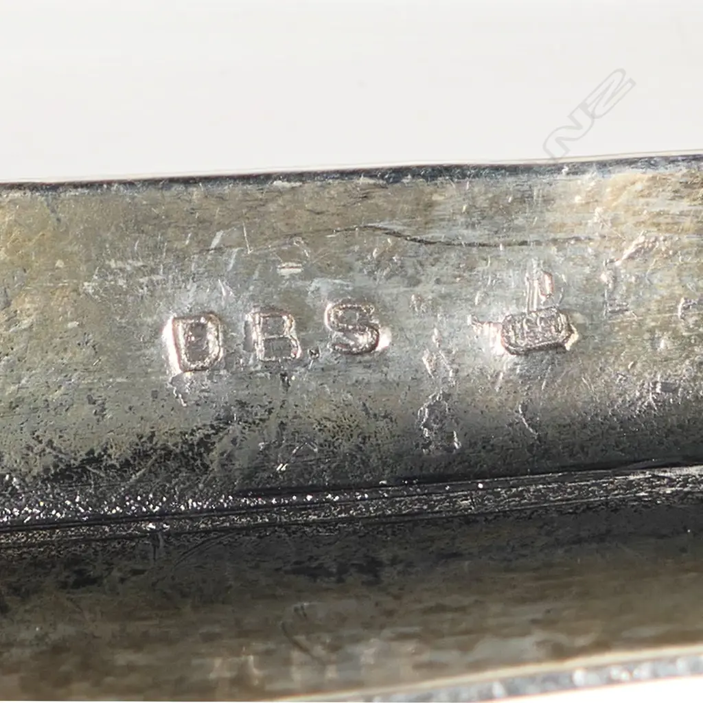 An early 20thC silver parrot figural scent bottle / perfume dispenser, Image 1++