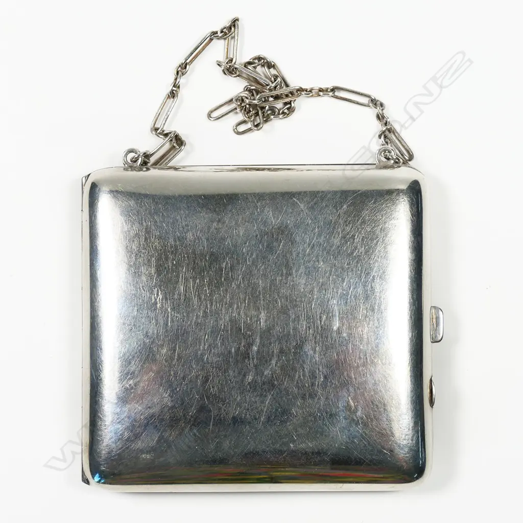 A quality Art Deco silver machine engraved ladies purse, Image 1++