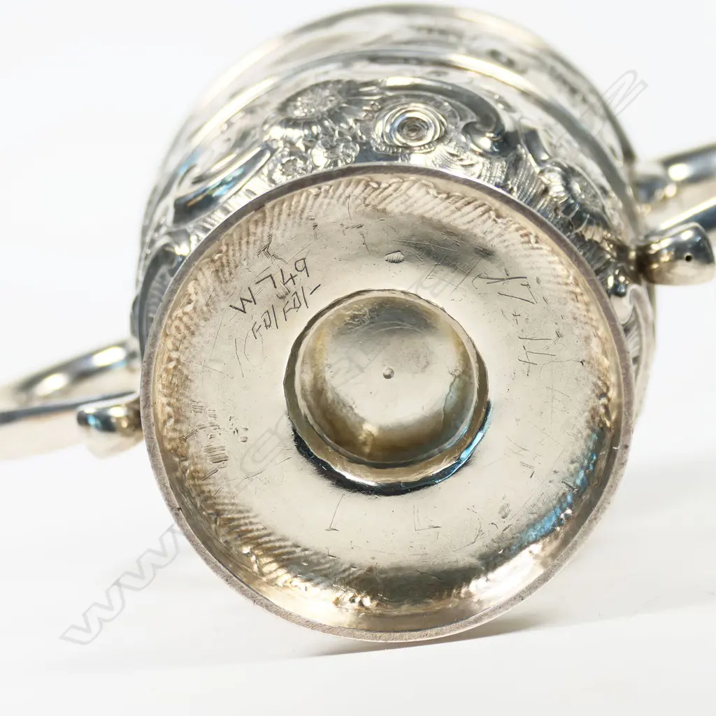 A George II Irish silver loving cup, Image 1++