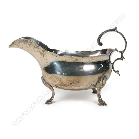 An early George III silver small sauce boat,