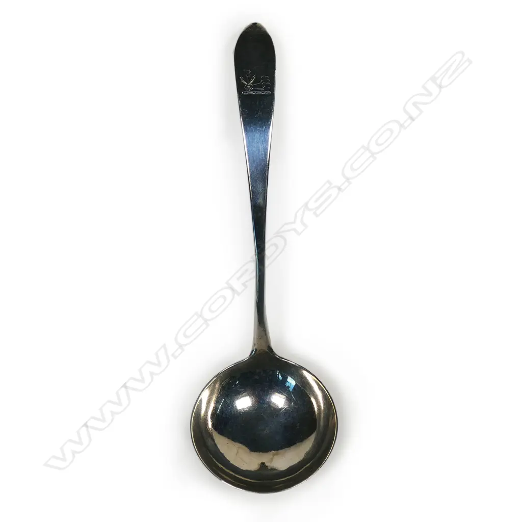 A late George III Irish silver sauce ladle, Image 1++