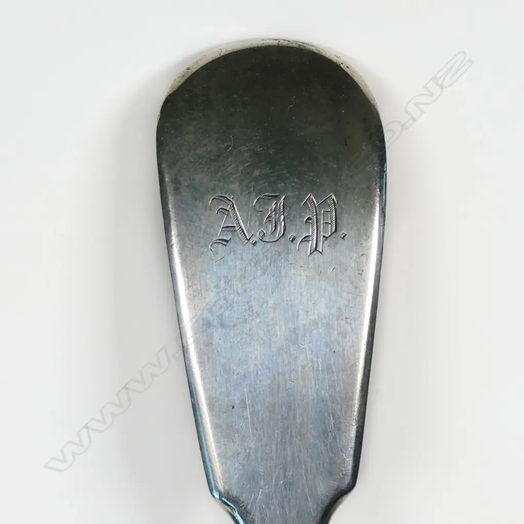 A William IV silver soup ladle, Image 1++