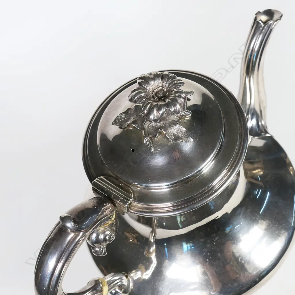 A William IV silver coffee pot, Image 1++