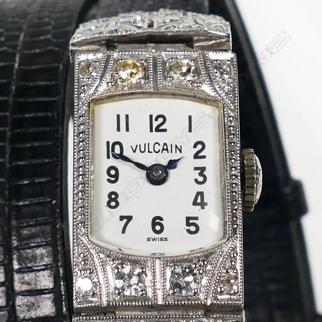 A ladies platinum and diamond Vulcain Art Deco wrist watch, Image 1++