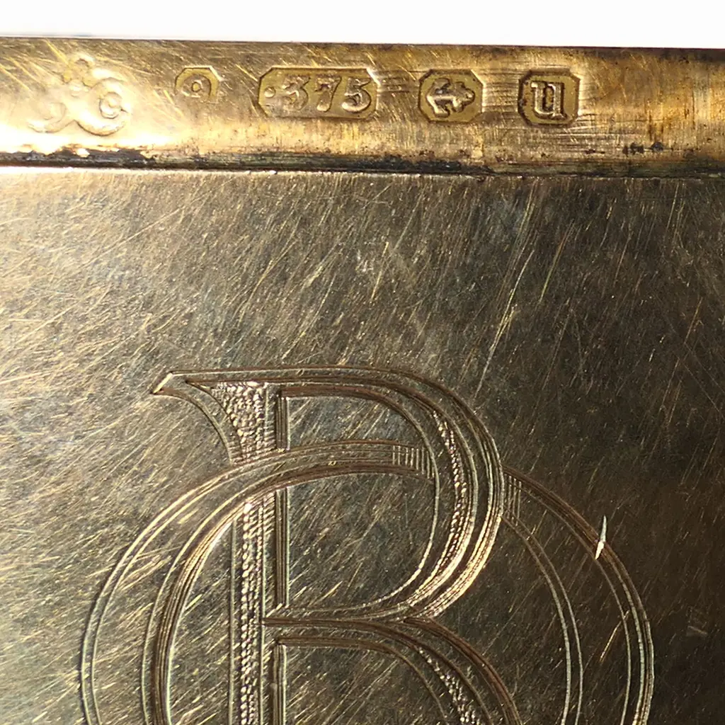 A Victorian 9ct gold vesta, Image 1++