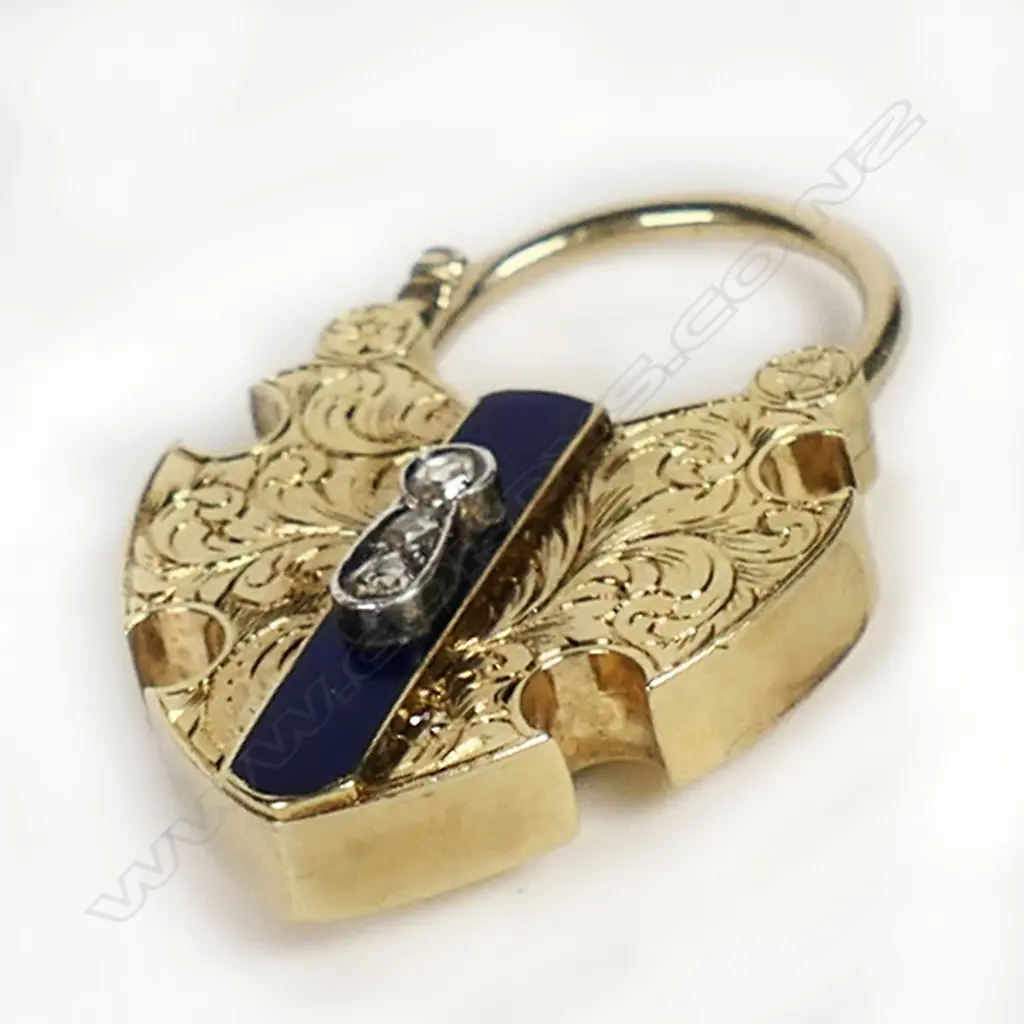 A 19thC 18ct yellow gold diamond and enamelled mourning padlock clasp, Image 1++