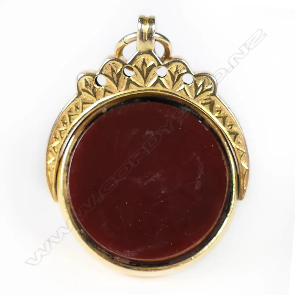 A 9ct gold spinner, Image 1++