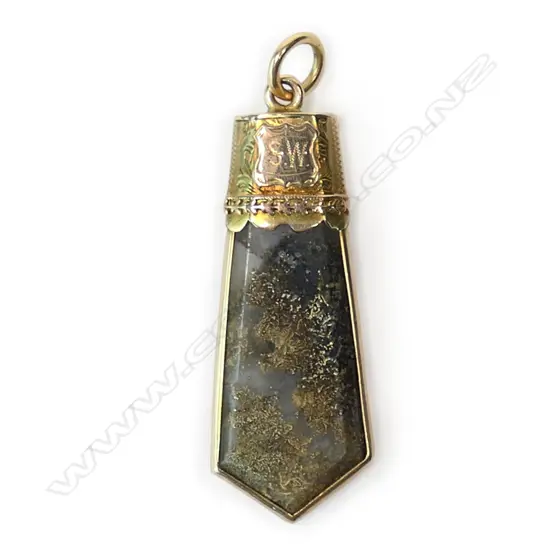 A good NZ Colonial 15ct. yellow gold and gold bearing quartz fob,