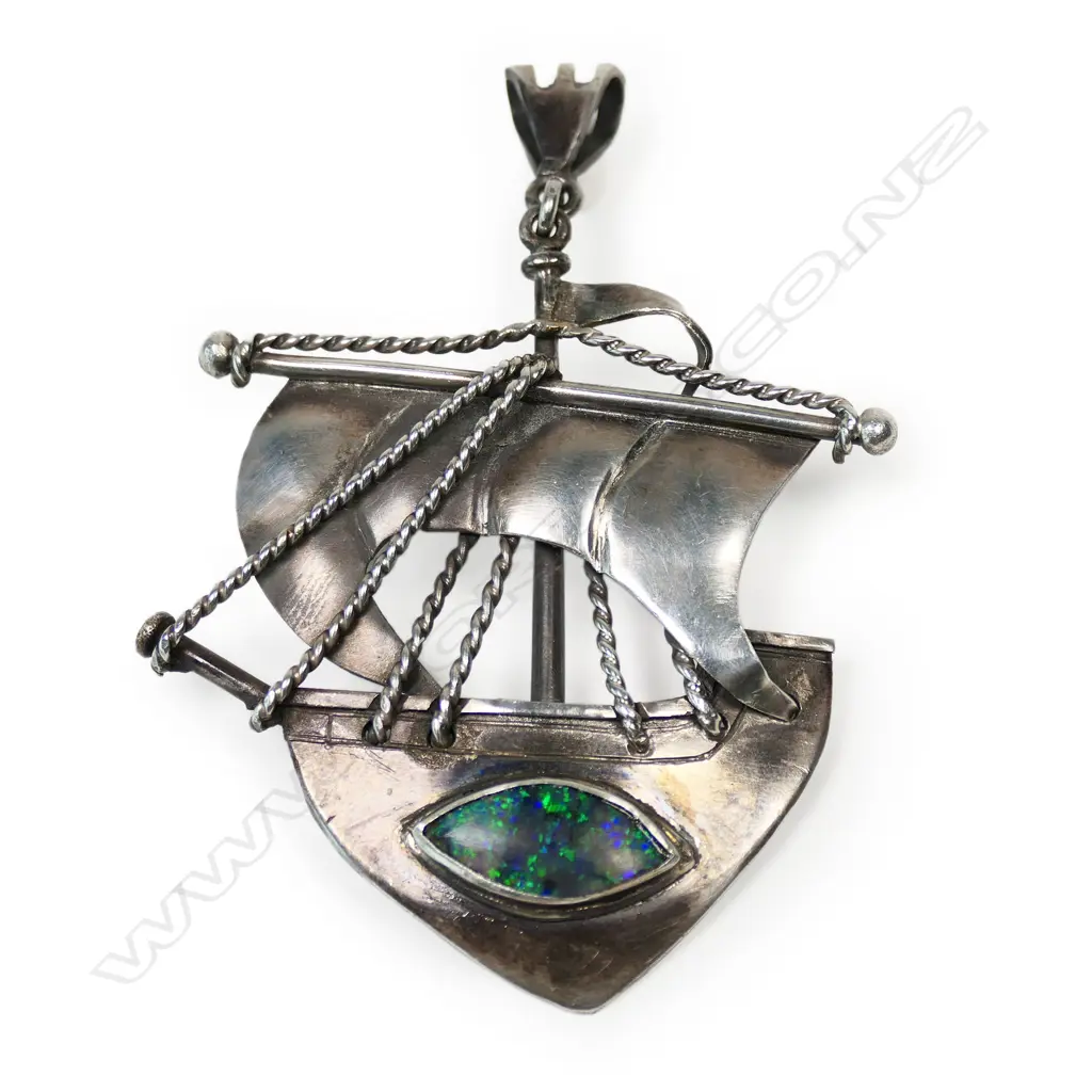 A New Zealand silver Louis Augustus Ogier (1869-1950) Arts and Crafts Pendant, Image 1++