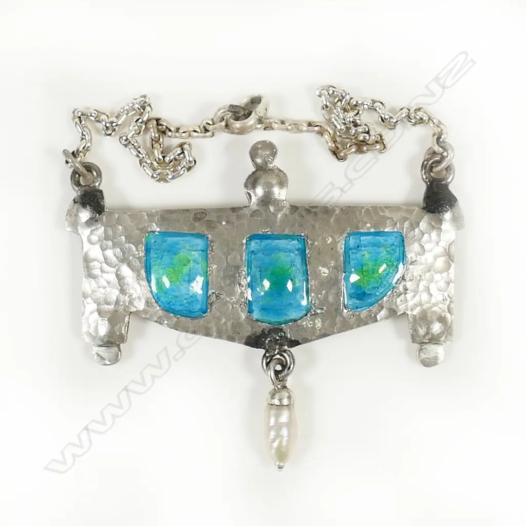 A Reuben Watts (1869-1940) N.Z. Arts & Crafts silver and enamel suspended pendant, Image 1++