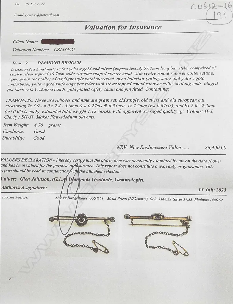 An estate 9ct gold and diamond bar brooch, Image 1++