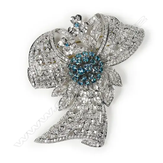 A 10ct gold and diamond brooch,