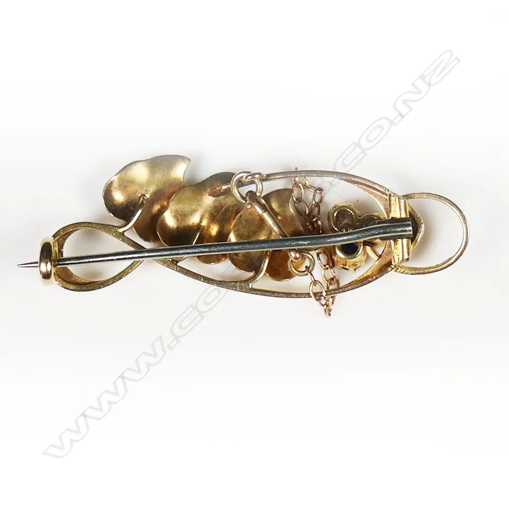 An 15ct yellow gold Art Nouveau brooch, Image 1++