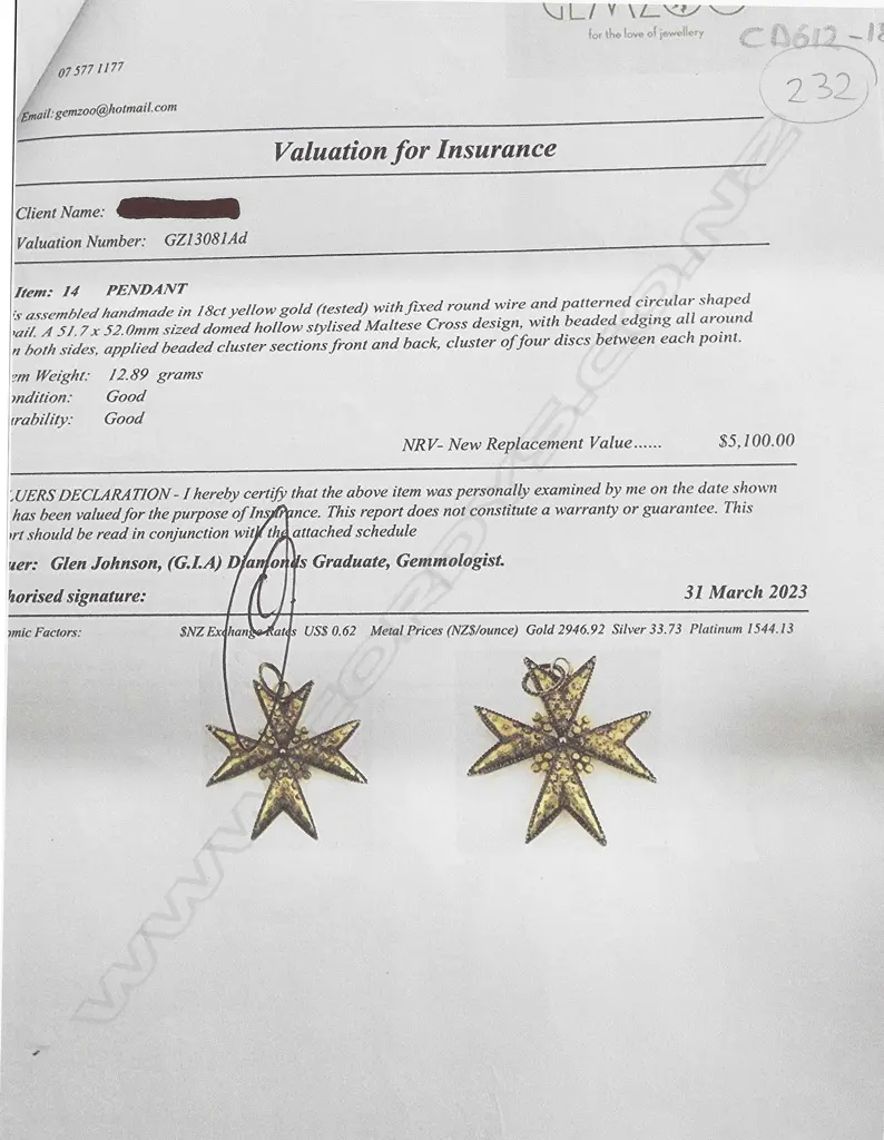 A vintage 18ct gold Maltese cross pendant, Image 1++