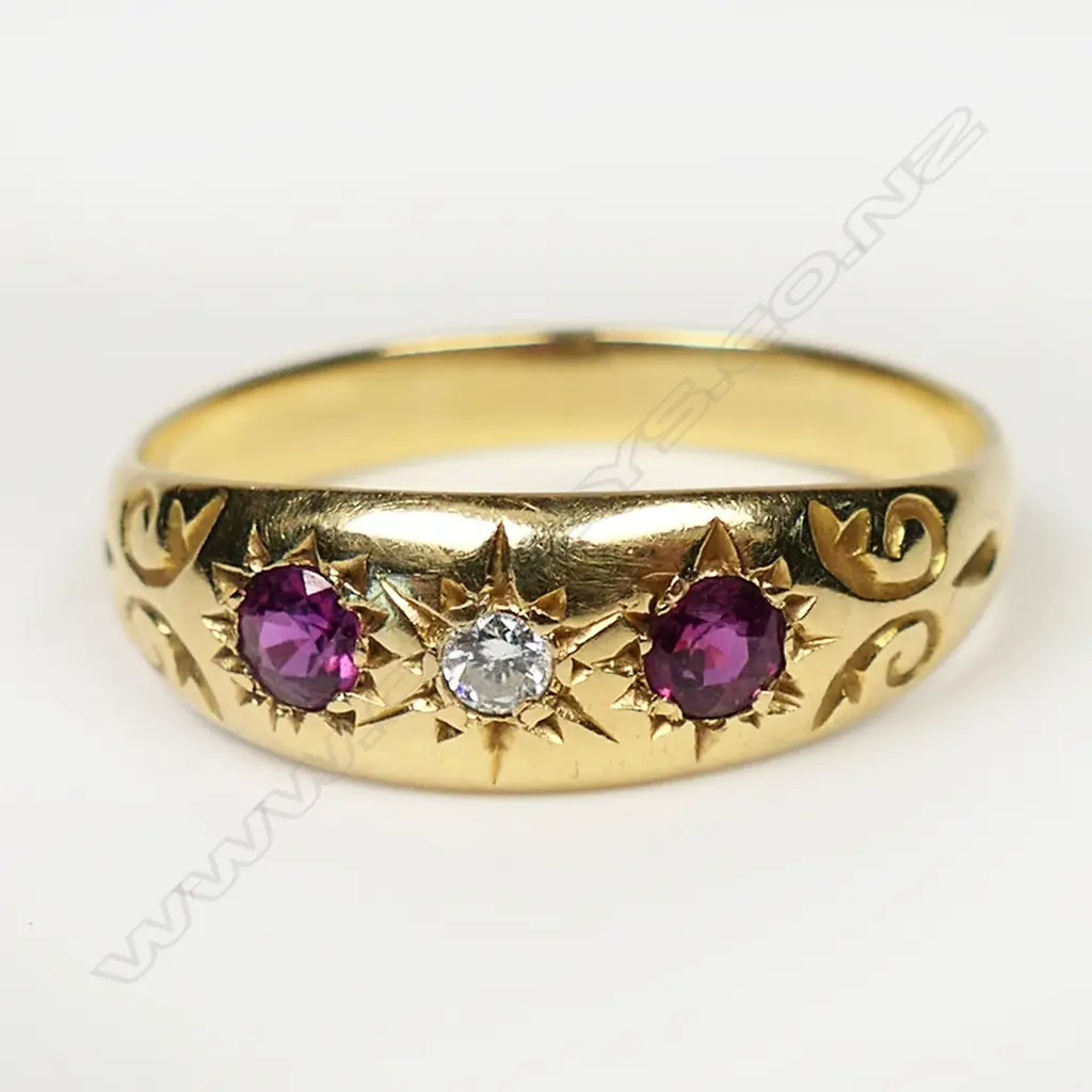 A c.1900 18ct yellow gold ruby and diamond ring, Image 1++