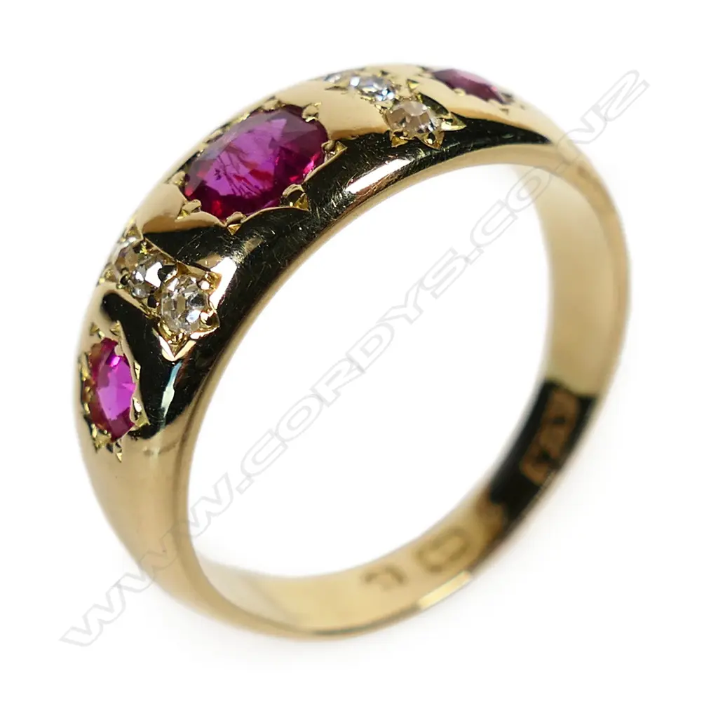 A Victorian 18ct gold diamond and ruby ring, Image 1++